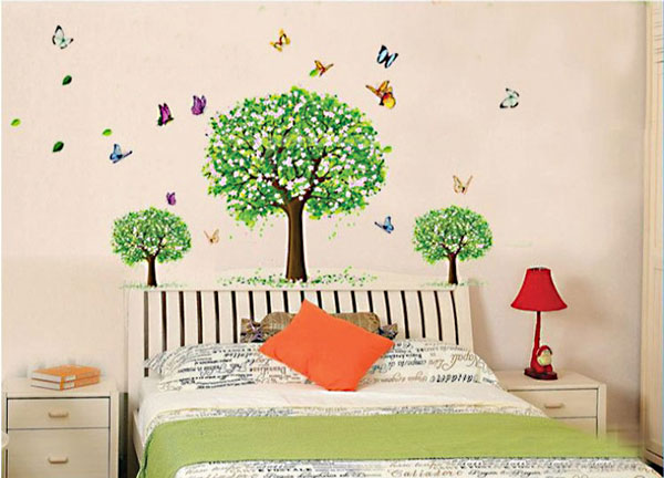 Decal Đàn Bướm Xung Quanh Cây To Có Hoa