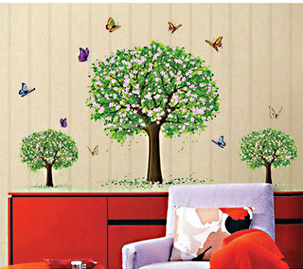 Decal Đàn Bướm Xung Quanh Cây To Có Hoa