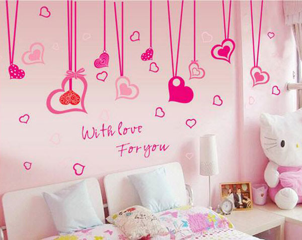 Decal Dán Tường Dây Leo Trái Tim Hồng
