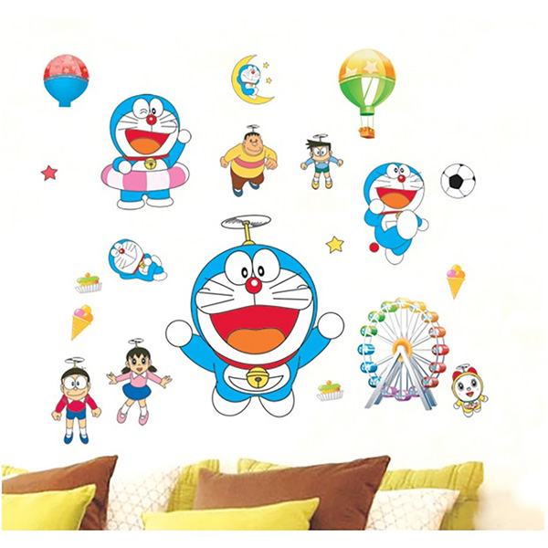 Decal Trang Trí Doremon Vui Chơi Cùng Vòng Xoay