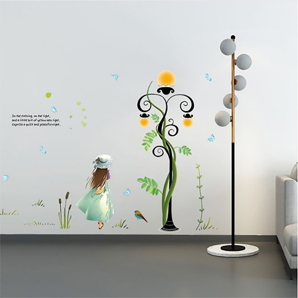 Decal Trang Trí Bé Gái Và Cây Đèn Thần Kì