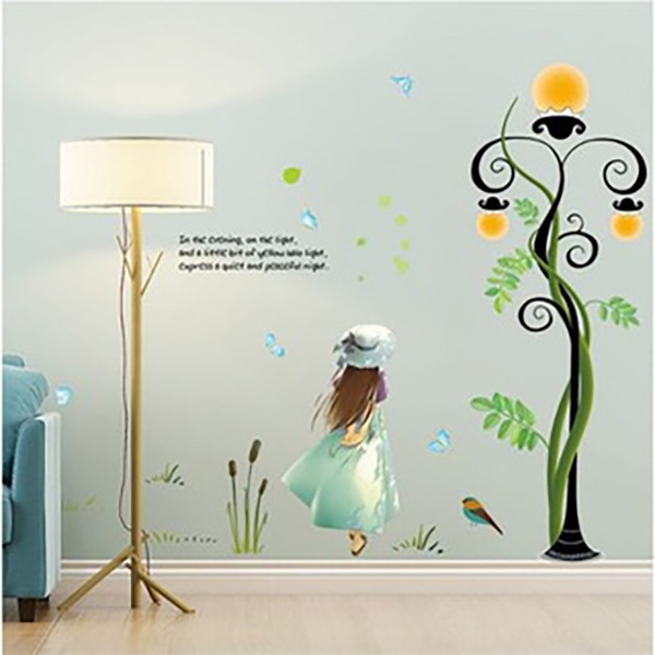 Decal Trang Trí Bé Gái Và Cây Đèn Thần Kì