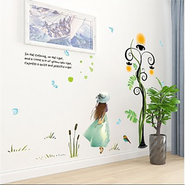 Decal Trang Trí Bé Gái Và Cây Đèn Thần Kì