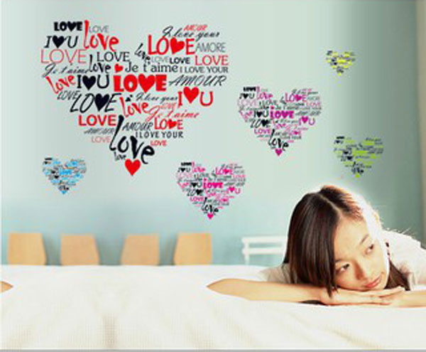 Decal Trang Trí Chữ Love Hình Trái Tim